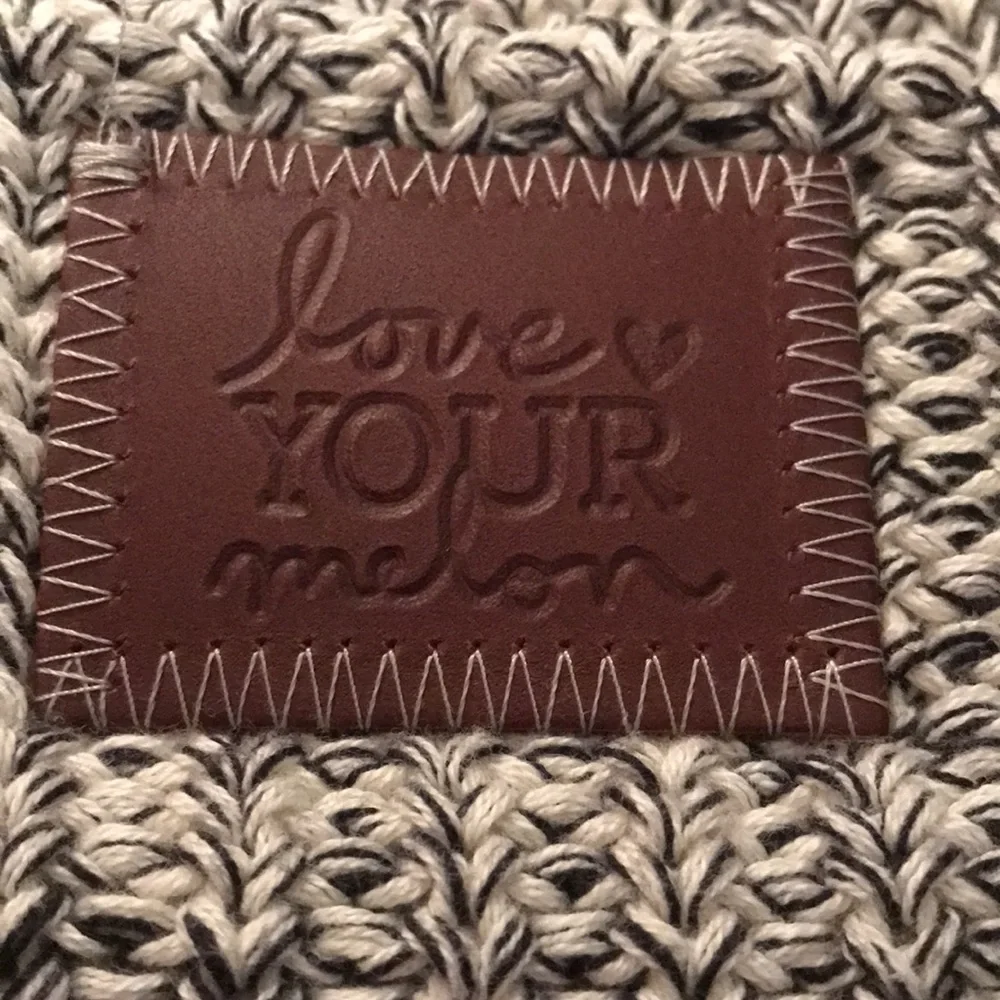 EUC Love Your Melon Beanie - Picture 3 of 6